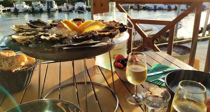 Andernos view Bassin oyster port charming bright studio with balcony!