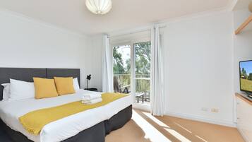 3 bedrooms, iron/ironing board, WiFi