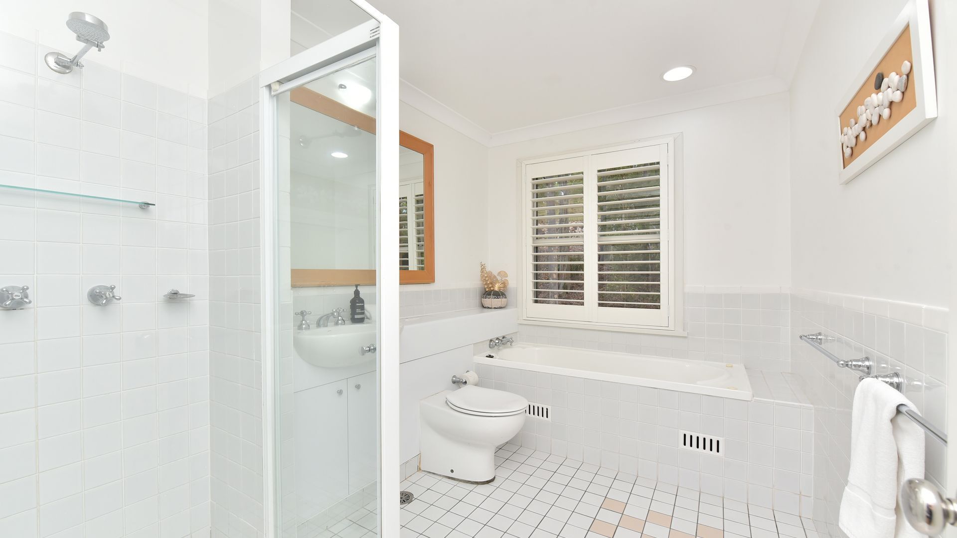 Bathtub, eco-friendly toiletries, hair dryer, soap