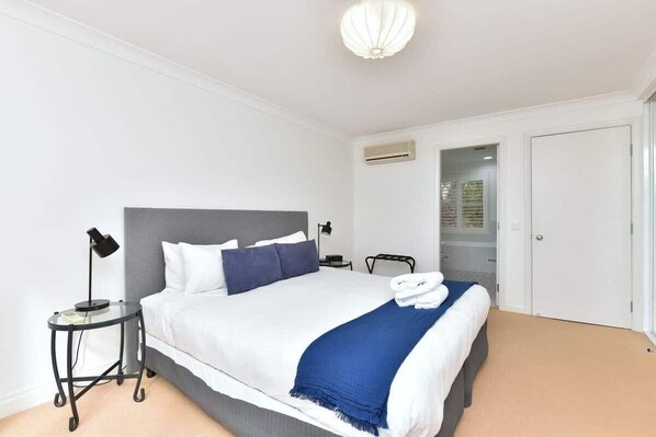 3 Schlafzimmer, Bügeleisen/Bügelbrett, WLAN, Bettwäsche