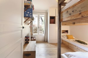 3 Schlafzimmer, Reisekinderbett, kostenloses WLAN, Bettwäsche