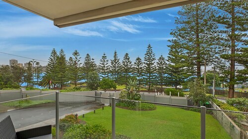 Regency Court 4 - The Entrance North