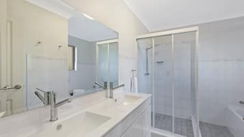 Bañera, toallas