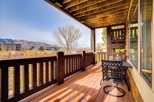 High-End Huntsville Condo w/ Private Hot Tub!