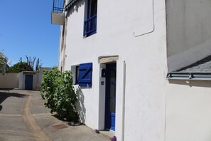 Exterior detail - Ty Laouen, Peaceful fisherman's cottage, close to the beach, WIFI (Quiberon)