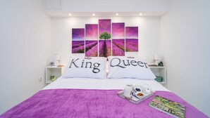 Studio (Studio Apartment with Terrace) | Oppholdsrom | TV