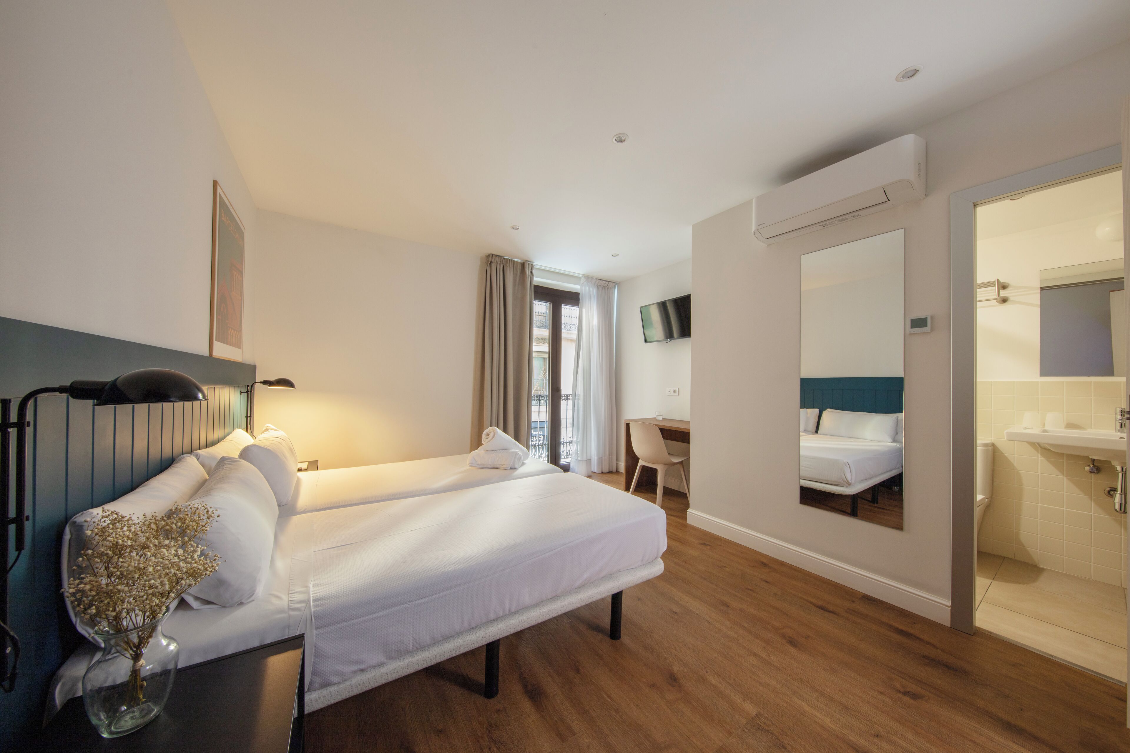 Photo - Som Nit Port Vell