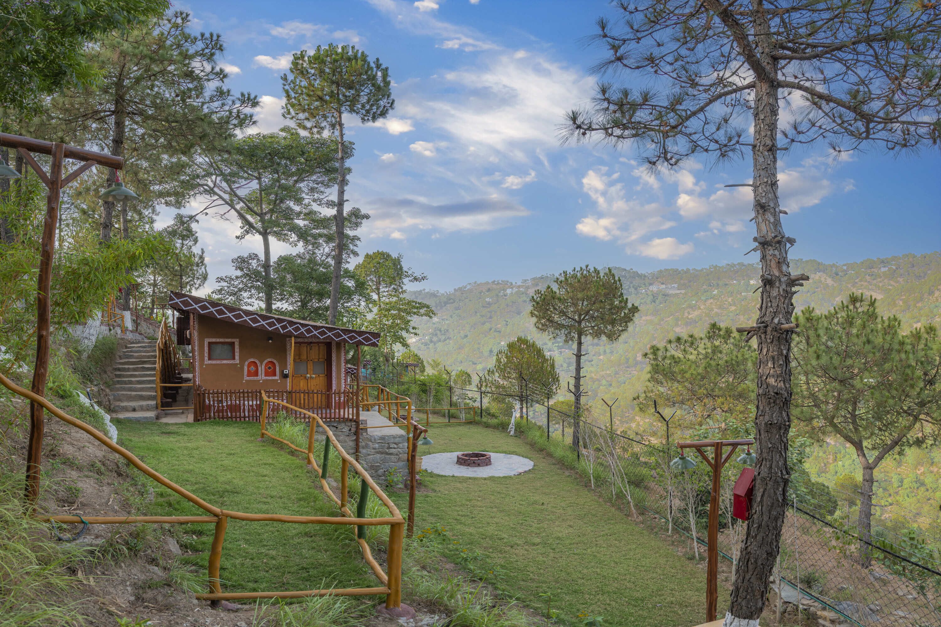 Classic Room, Mountain View | Balcony