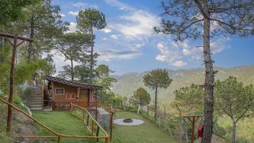 Classic Room, Mountain View | Balcony