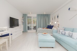 Strykjärn/strykbräda, wi-fi och sängkläder