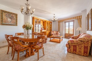 Dining - Holiday Apartment 'Terraza Mar y Montaña' with Sea View, 2 Terraces & Wi-Fi (Nerja)