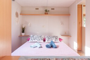 2 slaapkamers, een strijkplank/strijkijzer, gratis wifi