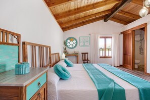2 bedrooms, free WiFi, bed sheets - Vacation Home 'La Casa de Petrita' with Mountain View, Garden & Wi-Fi (Pájara)