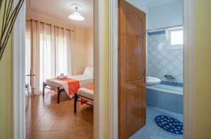 Vasca, asciugacapelli, asciugamani