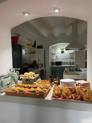 Dining - Lidia Rural House for Groups: Pool, Views & Unique Experiences (Sant Martí Sarroca)