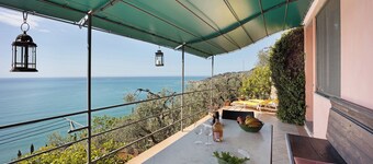 Apartment "Casa Gelsomino" with Sea View, Wi-Fi, Garden and Terrace