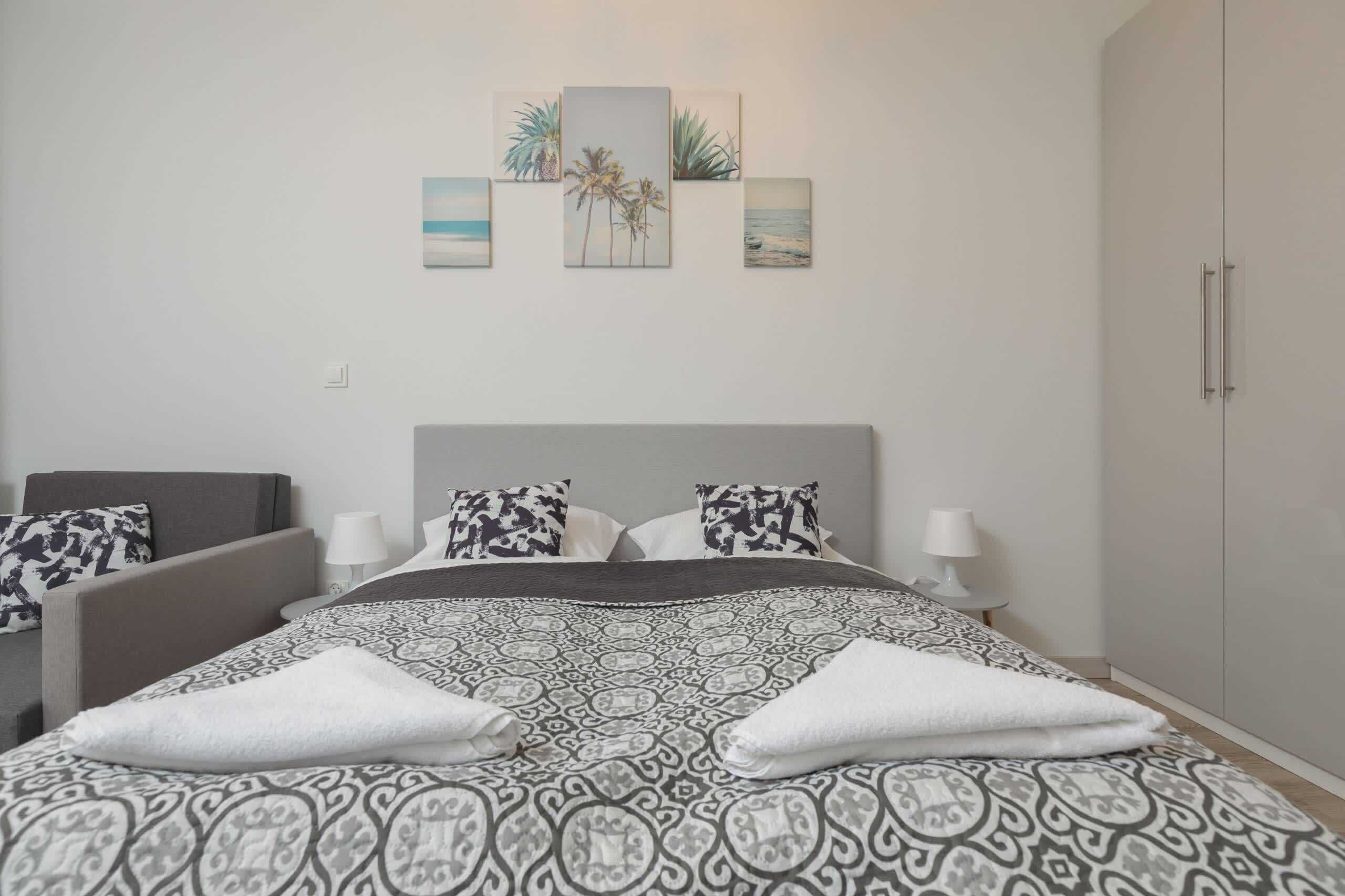 1 chambre, fer et planche à repasser, Wi-Fi, draps fournis