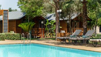 Außenpool (je nach Saison geöffnet)