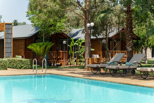 Alberca al aire libre por temporada 