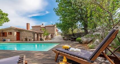 Villa Stone House Magarac