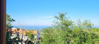 THE HOUSE OF VINCENZA