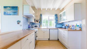 Lavavajillas, utensilios de cocina