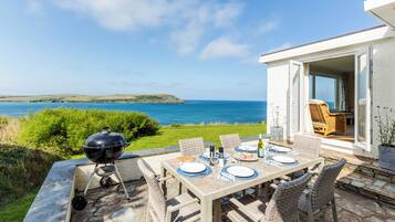 Cottage | Outdoor dining