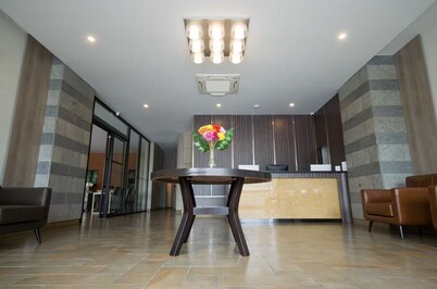 Marsi Hotel Bangchak