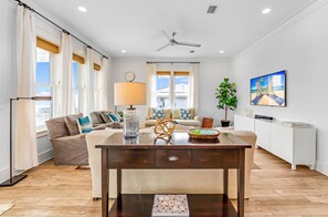 Smart TV, DVD player, stereo - Beach View, Private Pool, 4 BR Private Home (St George Island)