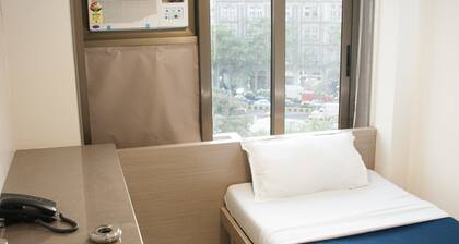 City Hotel