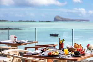 2 restaurants, breakfast, lunch served; local and international cuisine - Sea Diamond Boutique Hotel & Spa by Sea Resorts (Calodyne)