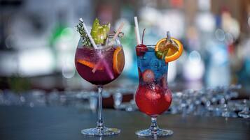 Alimentos y bebidas