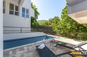 Villa (Five bedroom villa with swimming pool) | Piscina