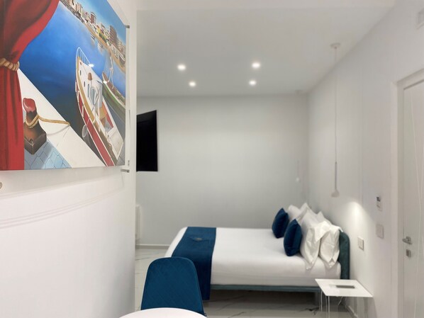 1 chambre, fer et planche à repasser, lit parapluie, Wi-Fi