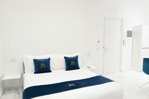 1 chambre, fer et planche à repasser, lit parapluie, Wi-Fi