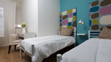 Habitación con 1 cama doble o 2 individuales | Wifi gratis y ropa de cama