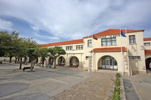 Front of property - Turismo do Século Guest House (Cascais)