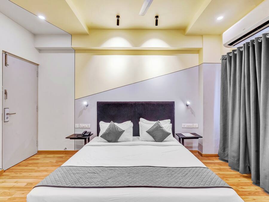 Phòng đôi Deluxe | Bộ đồ giường kháng dị ứng, bàn, khu vực làm việc phù hợp cho laptop