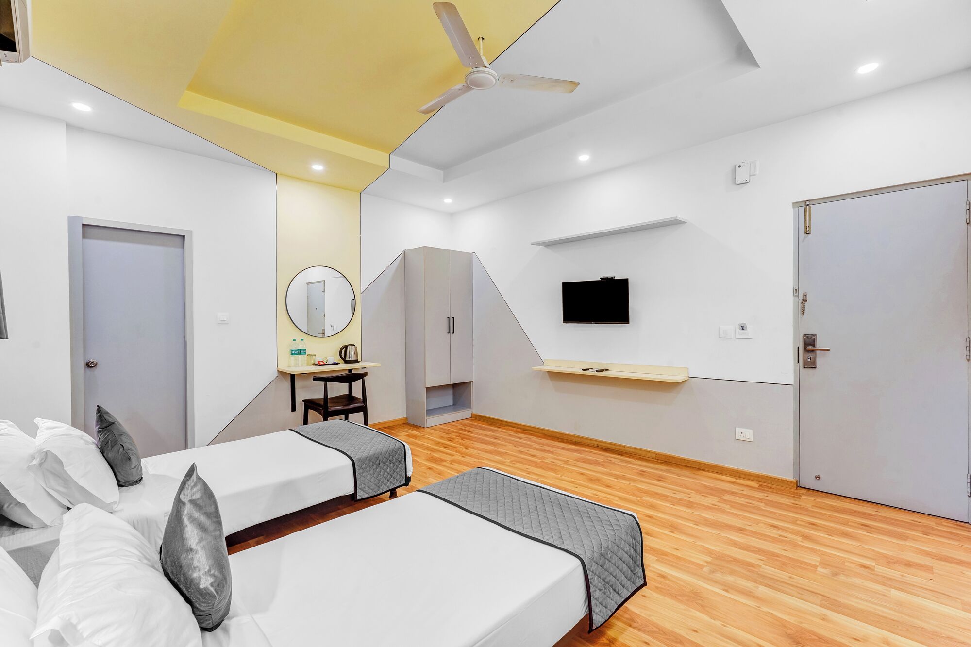 Deluxe Double or Twin Room | Hypo-allergenic bedding, desk, laptop workspace, soundproofing