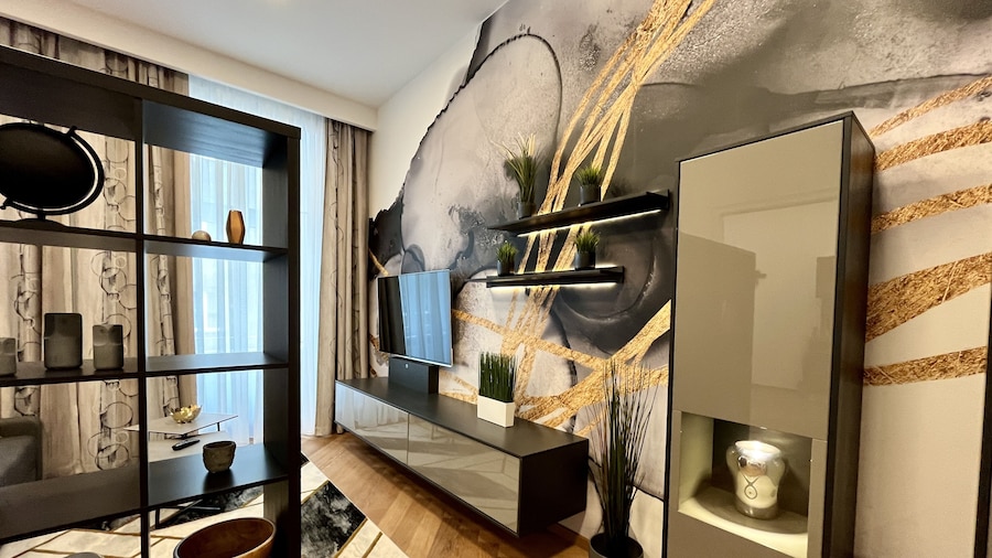 Street Living Hotel
