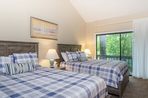 2 chambres, fer et planche à repasser, accès Internet, draps fournis