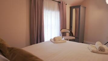 Cottage | 2 kamar tidur, setrika/meja setrika, dan seprai linen