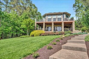 Exterior - 4 Bedrooms, 1 Flex Room, 4½ Bathrooms!  HOT TUB! Beautiful home in Lakefield Subdivision! Come Visi (Huddleston)