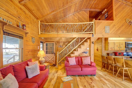 Riverside Cabin with Hot Tub and firepit pet Friendly