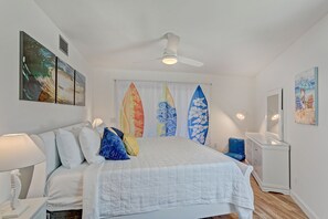 4 chambres, fer et planche à repasser, lit parapluie, Wi-Fi gratuit