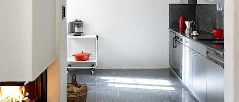 冰箱、烤箱、炉灶、洗碗机