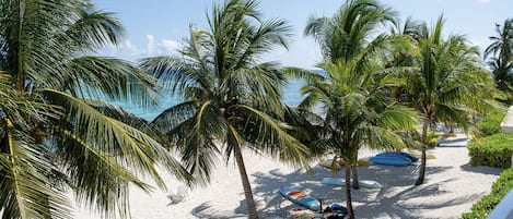Private beach, sun-loungers, beach towels