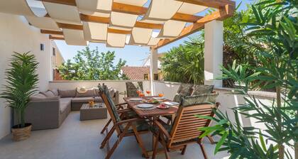 250m vom Strand, Modern, Klimatisiert, 4-5 Personen