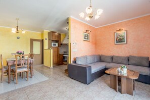 Smart TV - 250m vom Strand, Modern, Klimatisiert, 4-5 Personen (Porec)