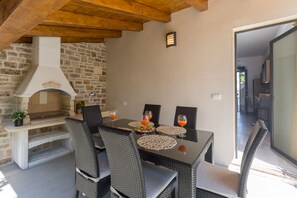 Dining - 250m vom Strand, Modern, Klimatisiert, 4-5 Personen (Porec)